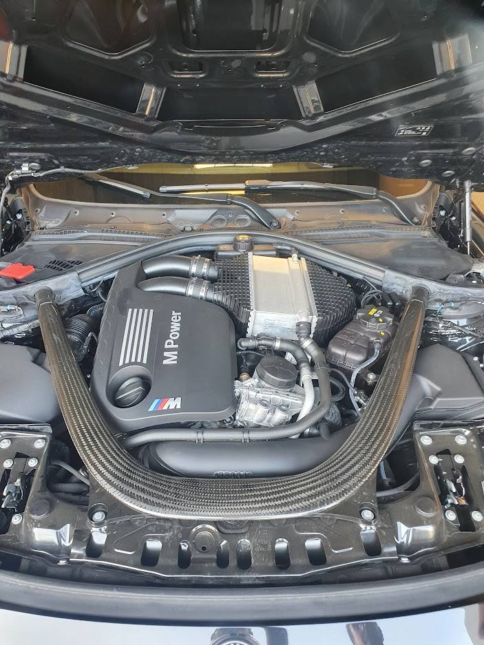 changement pneu bmw m4 compétions a cadaujac