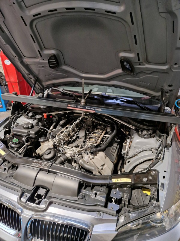 garage automobile marque bmw a bordeaux